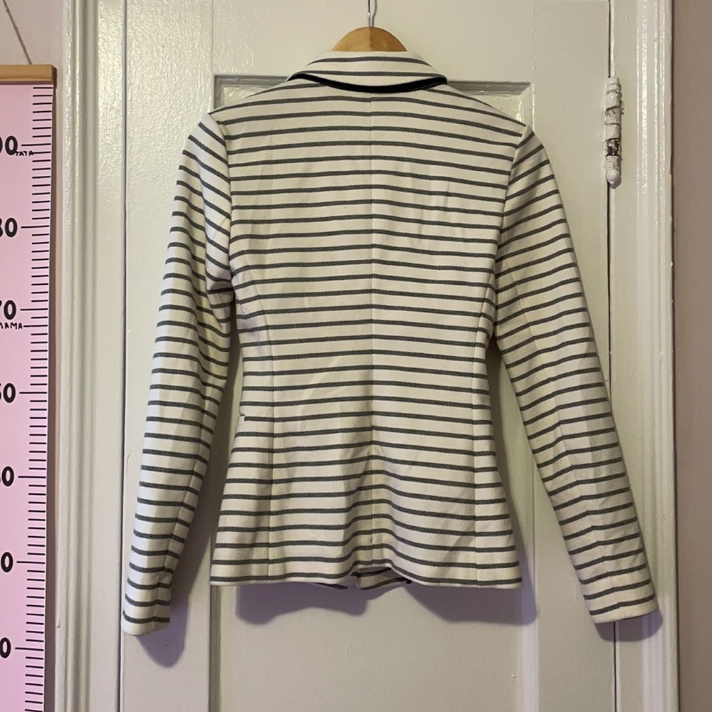 Express Jacket - Picture 2 of 3